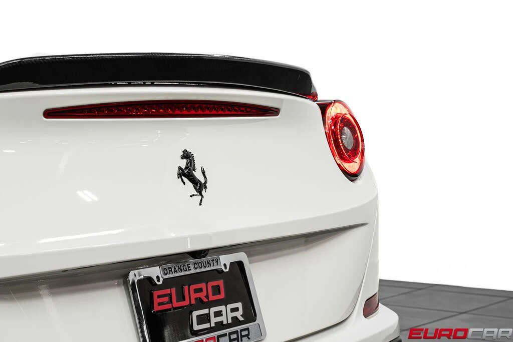 2017 Ferrari California T - Image 23 of 31