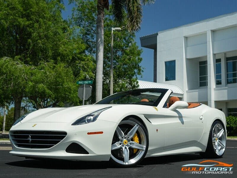 2017 Ferrari California T - Image 10 of 31