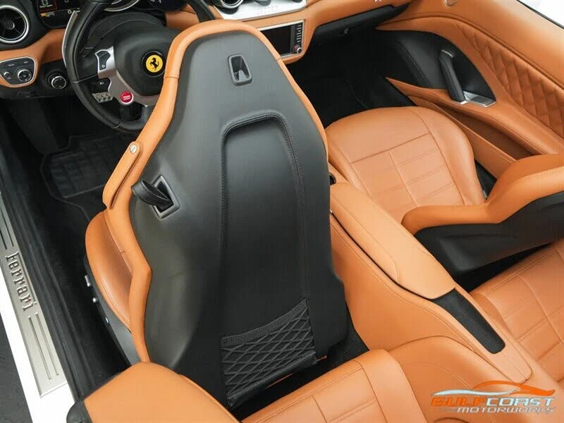 2017 Ferrari California T - Image 30 of 31
