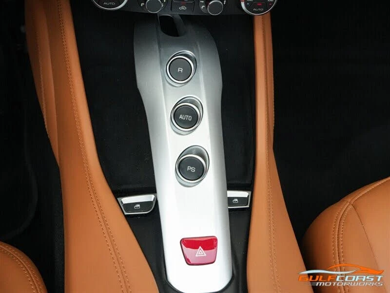 2017 Ferrari California T - Image 17 of 31