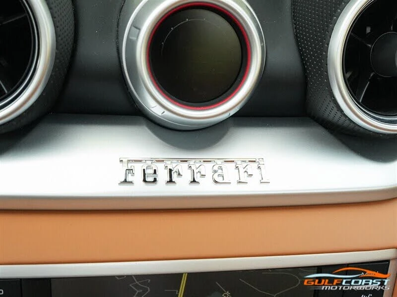 2017 Ferrari California T - Image 14 of 31