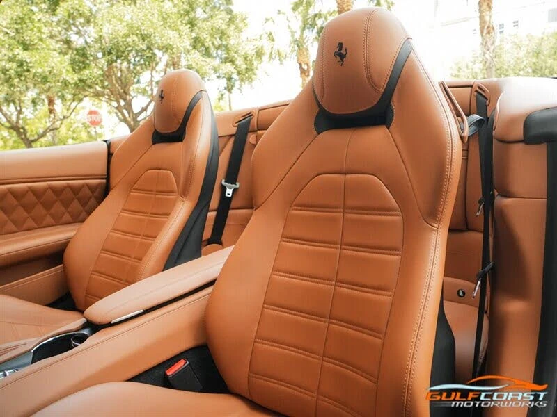 2017 Ferrari California T - Image 28 of 31