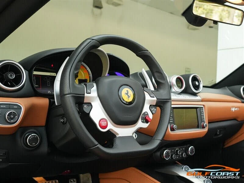 2017 Ferrari California T - Image 12 of 31