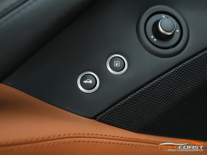 2017 Ferrari California T - Image 25 of 31