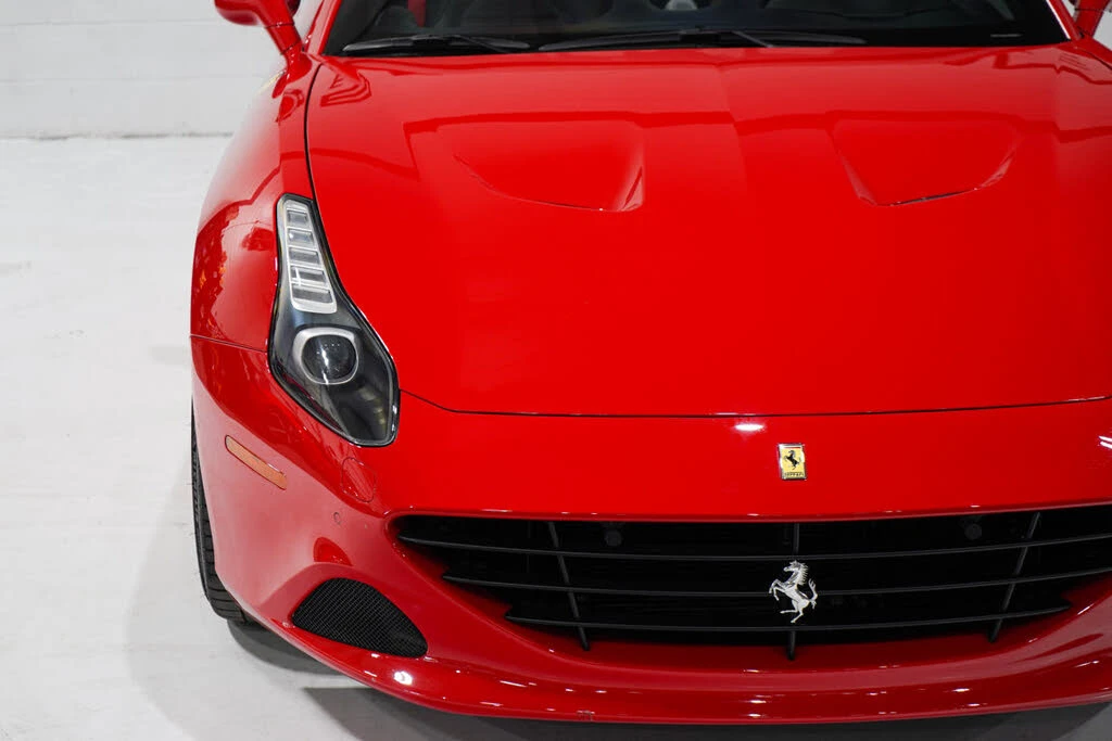 2017 Ferrari California T - Image 29 of 31