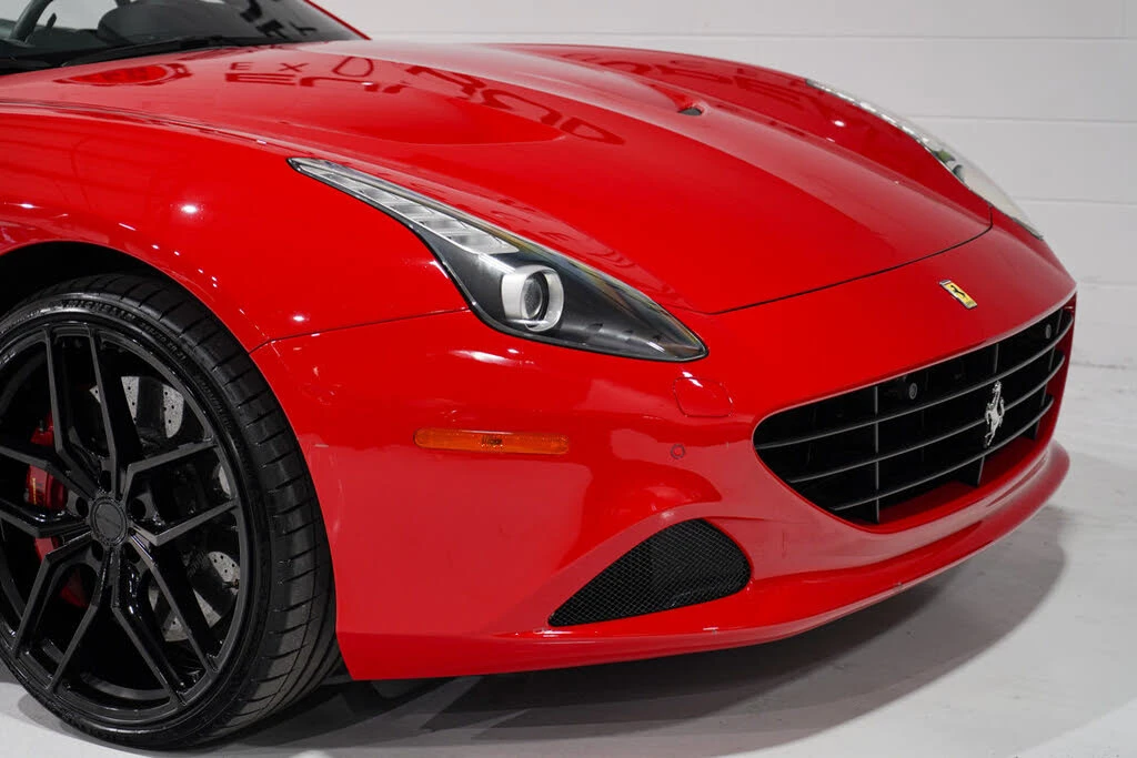 2017 Ferrari California T - Image 24 of 31
