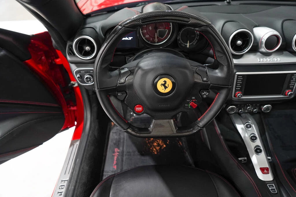 2017 Ferrari California T - Image 11 of 31