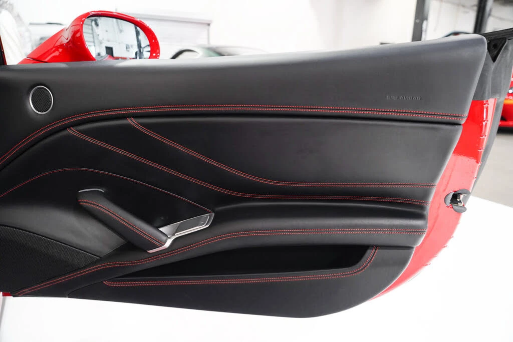 2017 Ferrari California T - Image 19 of 31