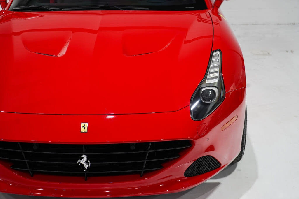 2017 Ferrari California T - Image 28 of 31
