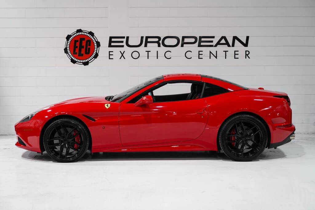 2017 Ferrari California T - Image 8 of 31