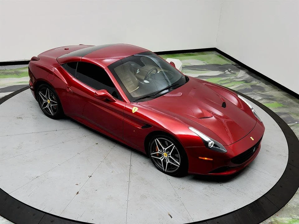 2017 Ferrari California T - Image 31 of 31