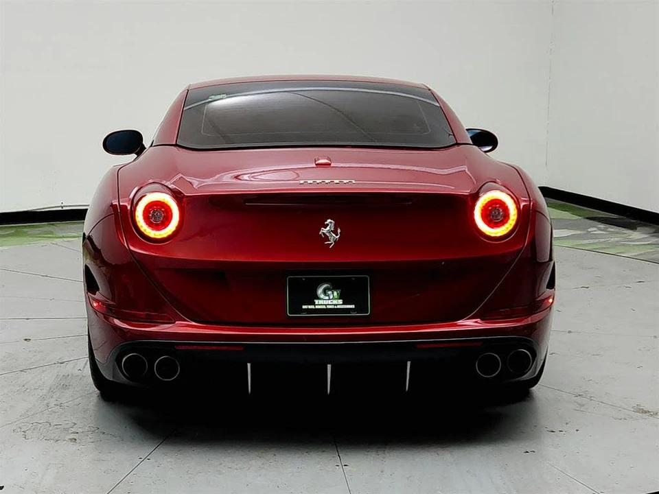 2017 Ferrari California T - Image 6 of 31