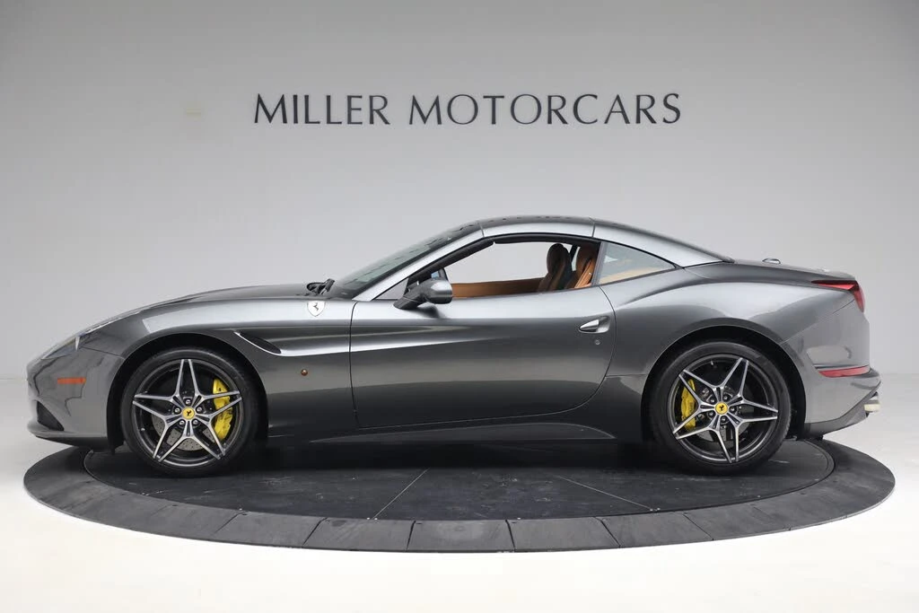 2017 Ferrari California T - Image 11 of 31