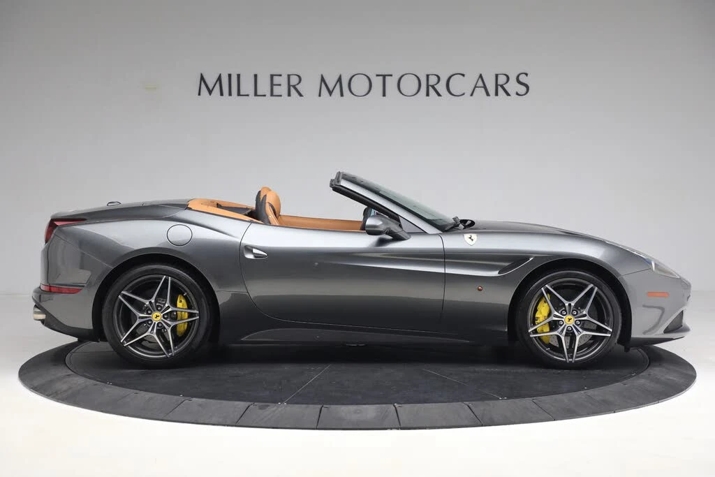 2017 Ferrari California T - Image 8 of 31