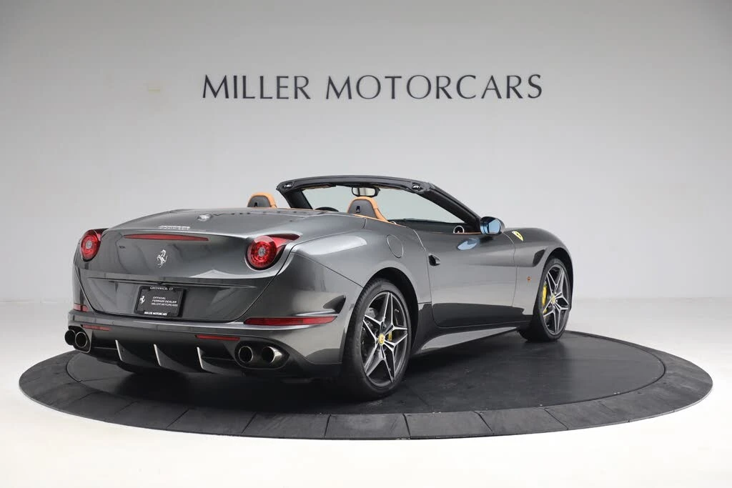 2017 Ferrari California T - Image 7 of 31