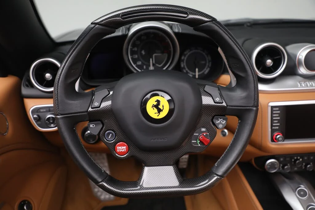 2017 Ferrari California T - Image 21 of 31