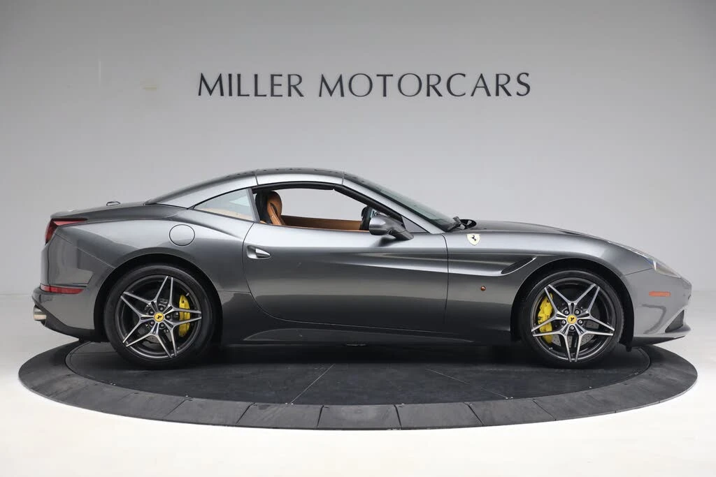 2017 Ferrari California T - Image 12 of 31