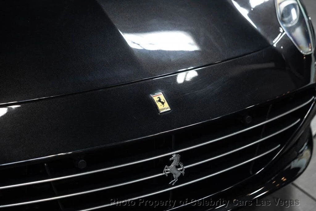 2017 Ferrari California T - Image 15 of 31