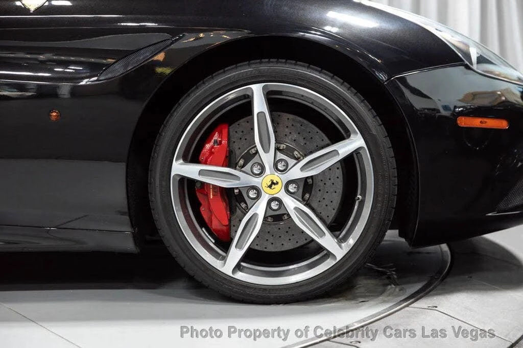 2017 Ferrari California T - Image 11 of 31