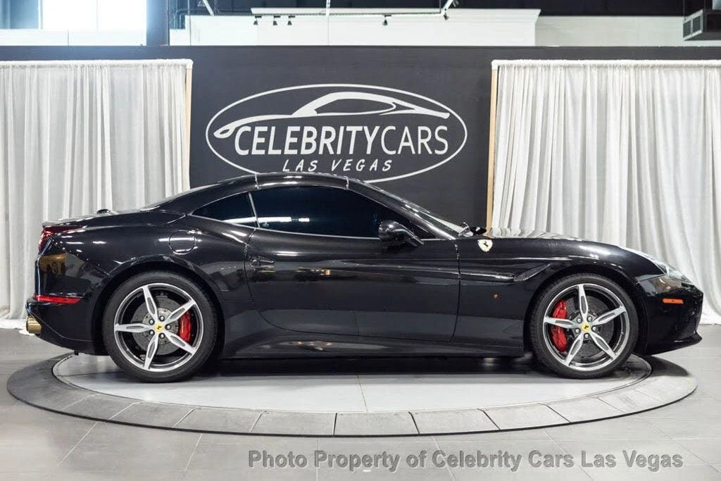 2017 Ferrari California T - Image 9 of 31