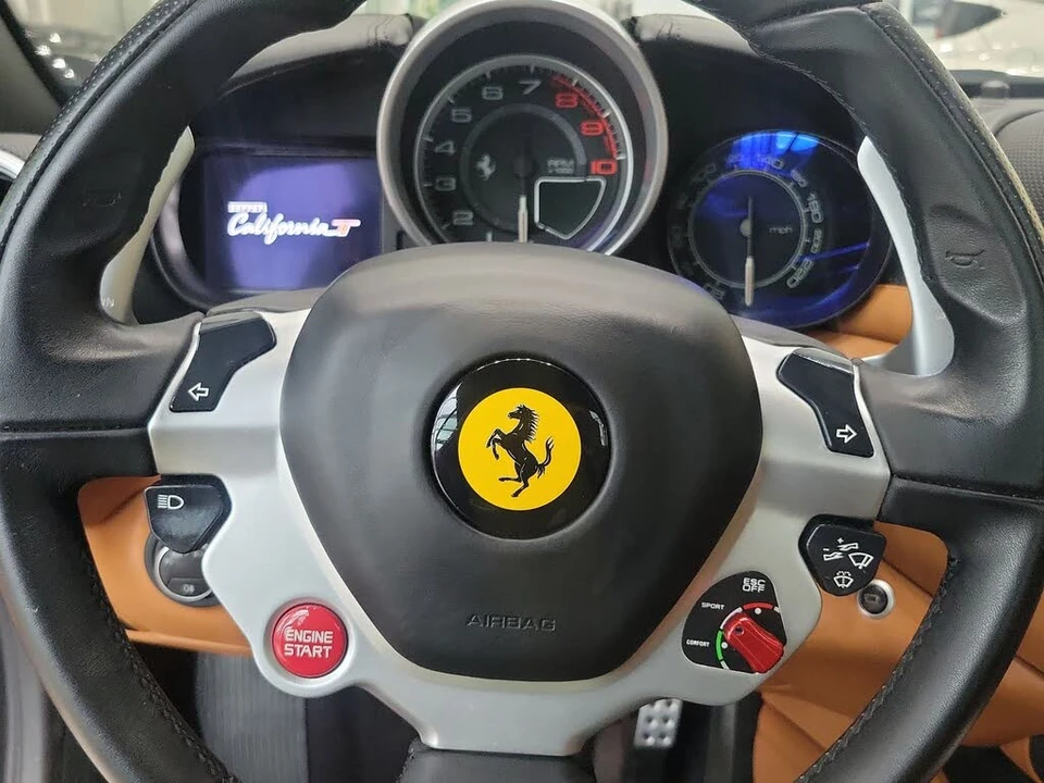 2017 Ferrari California T - Image 20 of 31