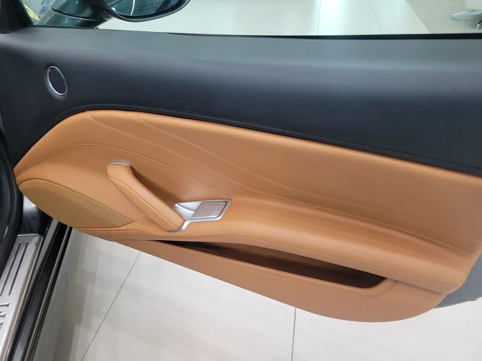 2017 Ferrari California T - Image 10 of 31