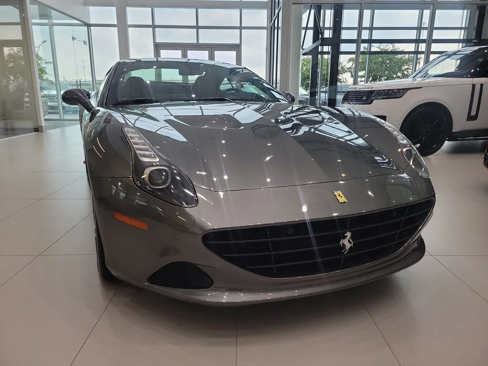 2017 Ferrari California T - Image 31 of 31