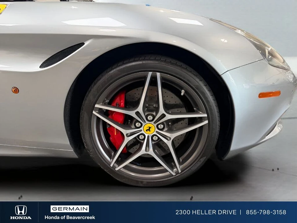 2017 Ferrari California T - Image 14 of 30
