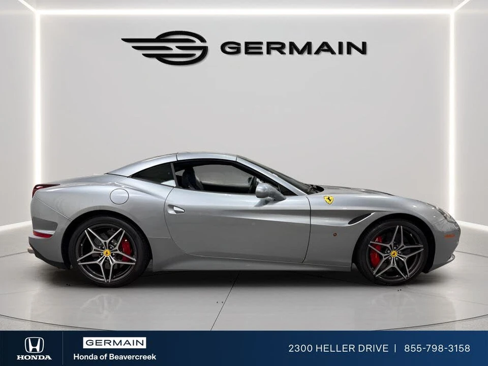 2017 Ferrari California T - Image 9 of 30