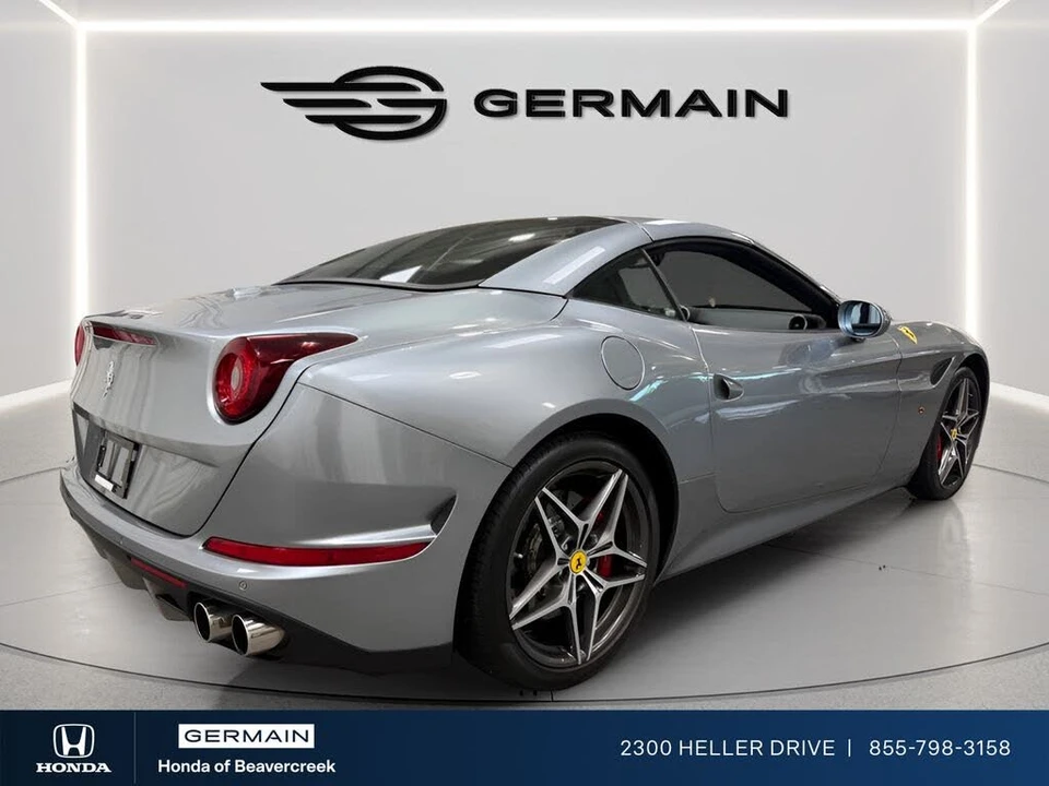 2017 Ferrari California T - Image 8 of 30