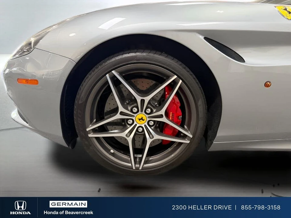 2017 Ferrari California T - Image 10 of 30