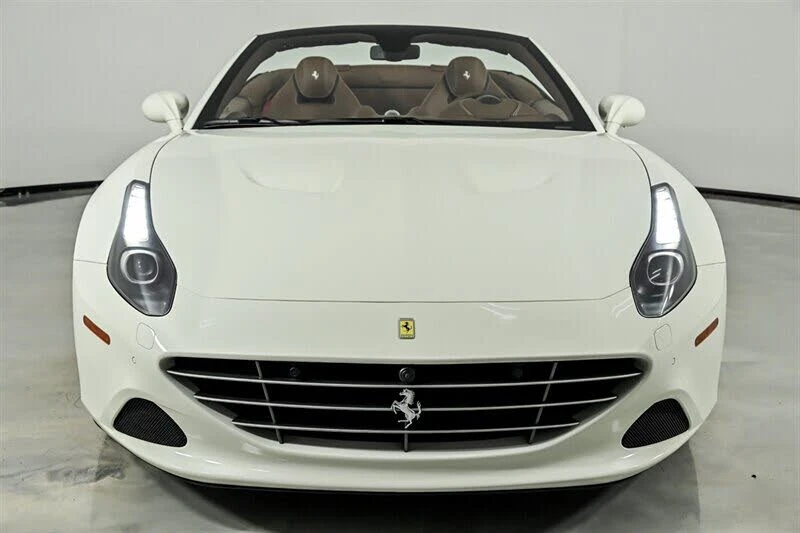 2017 Ferrari California T - Image 5 of 31