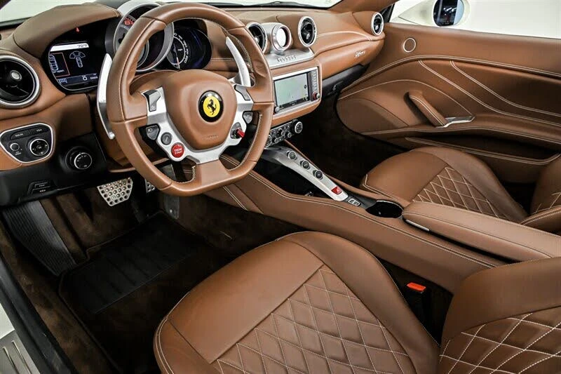 2017 Ferrari California T - Image 17 of 31