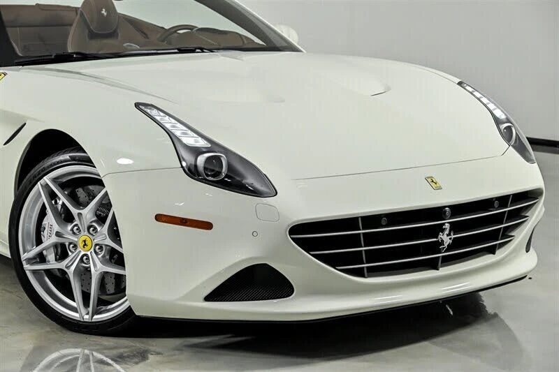 2017 Ferrari California T - Image 3 of 31