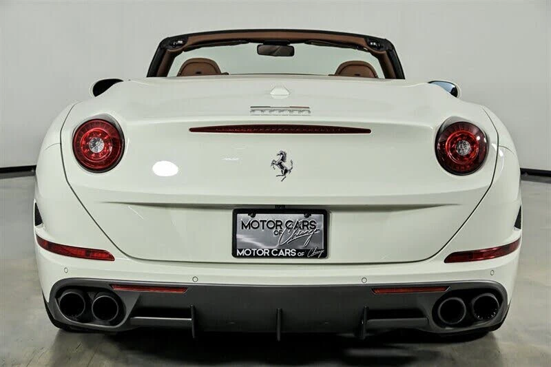 2017 Ferrari California T - Image 9 of 31