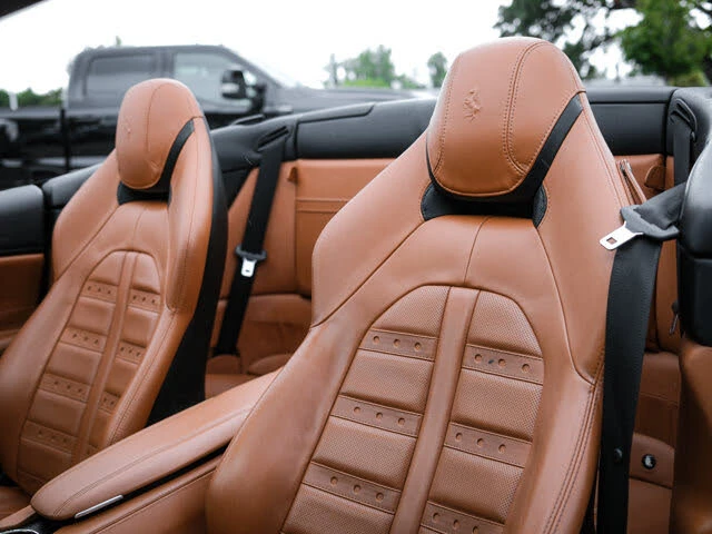 2017 Ferrari California T - Image 18 of 31