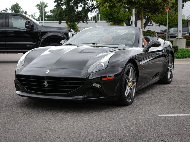 2017 Ferrari California T - Image 5 of 31