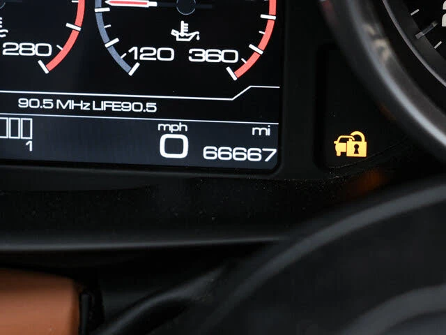 2017 Ferrari California T - Image 23 of 31