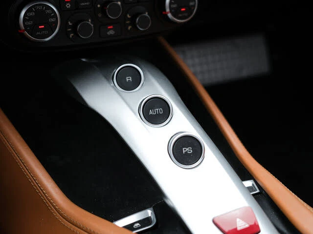 2017 Ferrari California T - Image 29 of 31