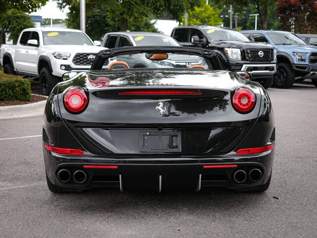 2017 Ferrari California T - Image 9 of 31