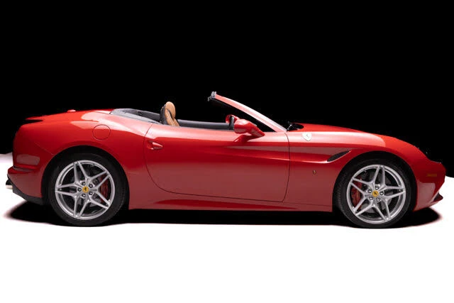 2017 Ferrari California T - Image 2 of 31