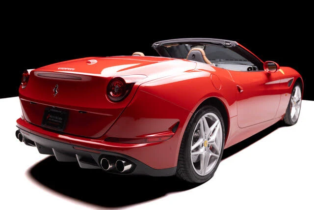 2017 Ferrari California T - Image 24 of 31