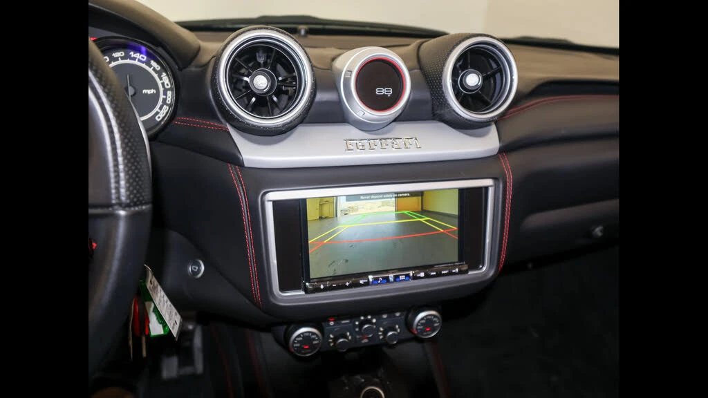 2017 Ferrari California T - Image 26 of 31