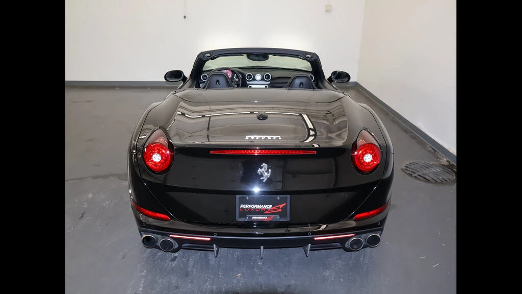 2017 Ferrari California T - Image 11 of 31