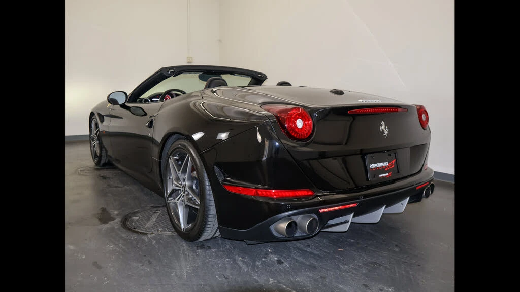 2017 Ferrari California T - Image 6 of 31