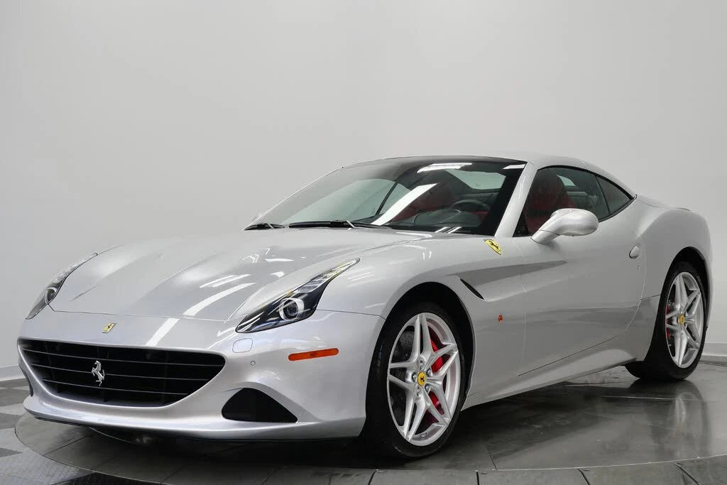 2017 Ferrari California T - Image 5 of 31
