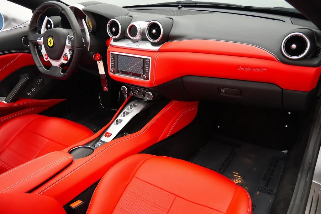 2017 Ferrari California T - Image 14 of 31