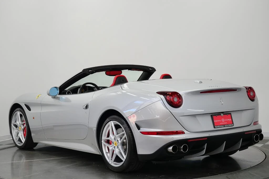 2017 Ferrari California T - Image 7 of 31