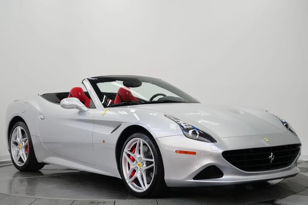 2017 Ferrari California T - Image 3 of 31