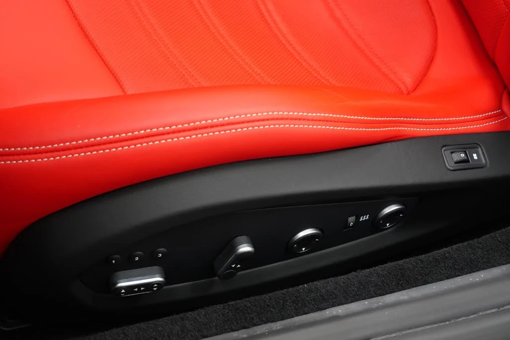 2017 Ferrari California T - Image 26 of 31